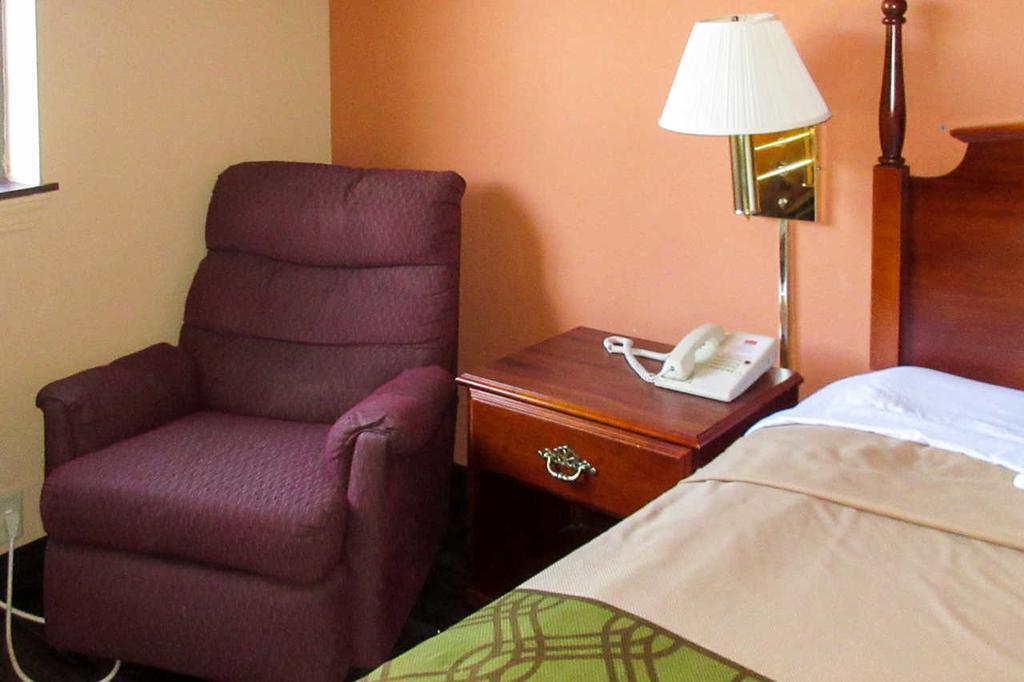 Econo Lodge Inn & Suites Ripley Quarto foto
